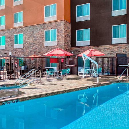 Towneplace Suites By Marriott Bakersfield West Exterior photo